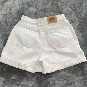 LIZWEAR Liz Authentic Vintage High Waist White Denim Shorts